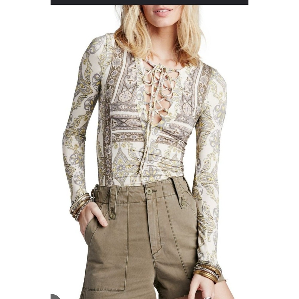 Free People Lace Up Front Top Womens Medium Cream Paisley Boho Excellent